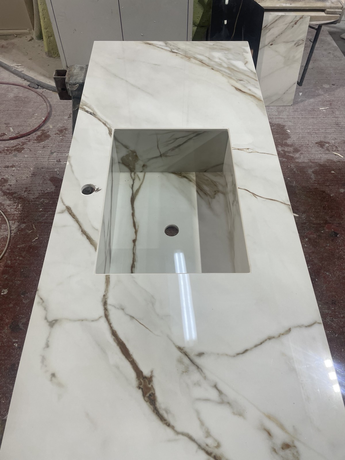 Ceramic Kitchen Counter CALACATTA CERAMIC KITCHEN COUNTER | Μάρμαρα Ιωάννινα
